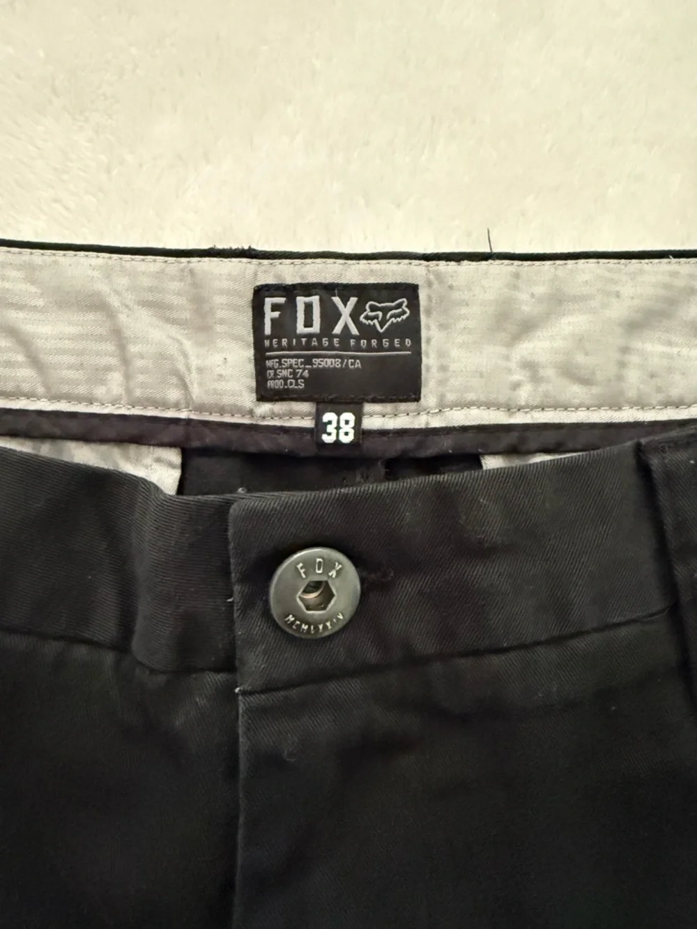 Fox Black Men's Shorts Size 38 - Picture 3 of 3